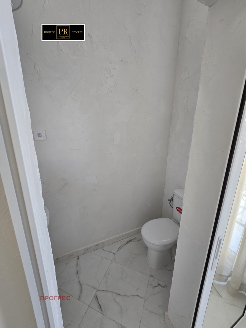 En renta  2 dormitorios Plovdiv , Tsentar , 120 metros cuadrados | 75191515 - imagen [8]