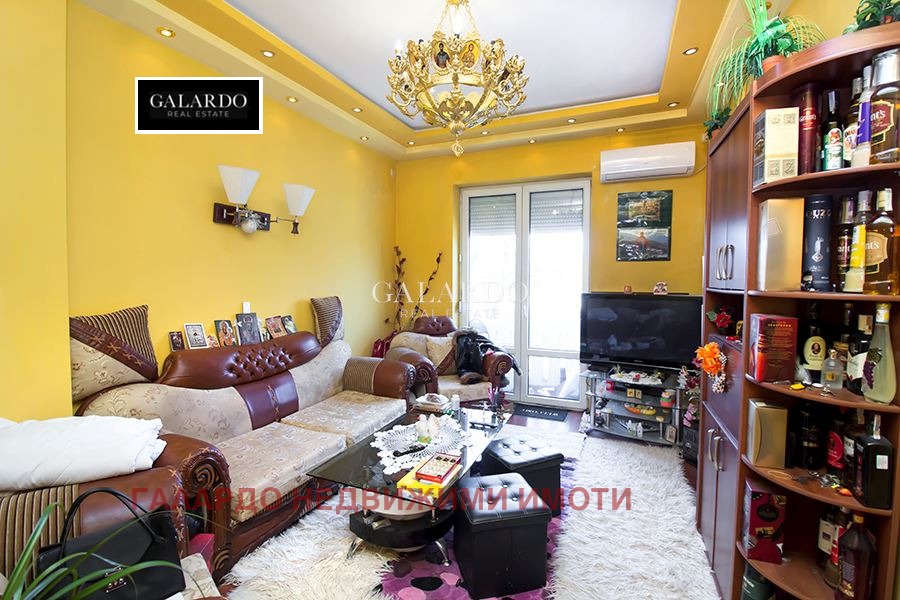 Дава под наем 2-СТАЕН, гр. София, Център