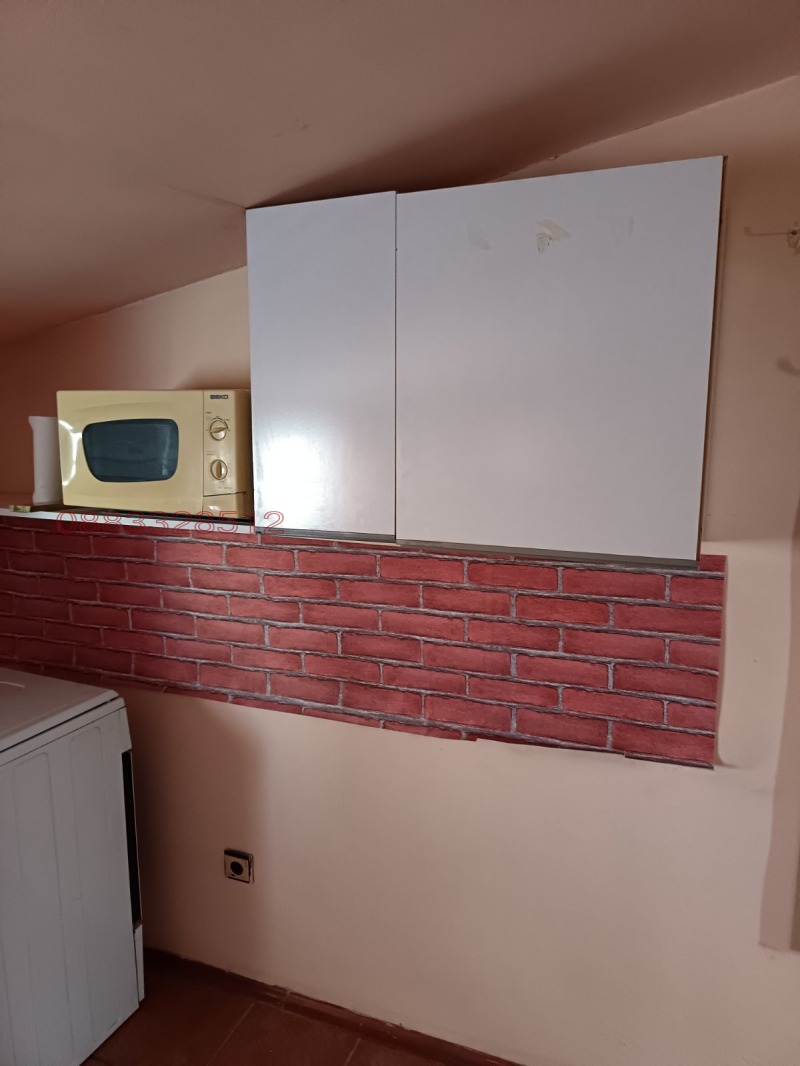 Дава под наем АТЕЛИЕ, ТАВАН, гр. Варна, Спортна зала, снимка 4 - Апартаменти - 52936750