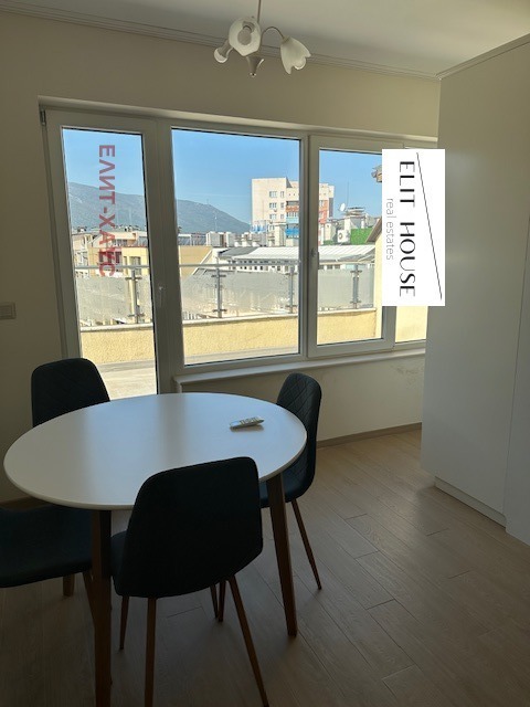 Издаје се  1 спаваћа соба Софија , Студентски град , 25 м2 | 93608841
