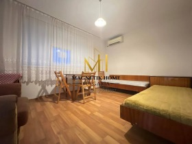 1 Schlafzimmer Zentar, Burgas 2