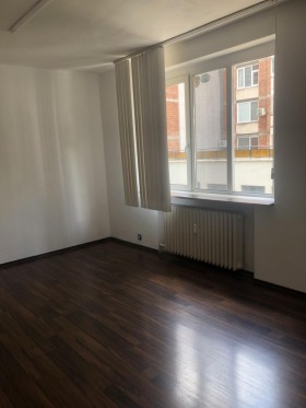 2 soveværelser Oborishte, Sofia 8