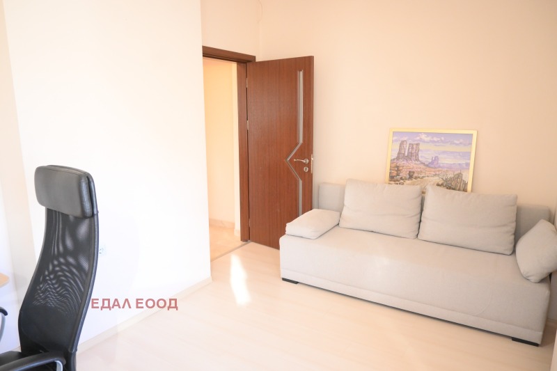 Дава под наем 3-СТАЕН, гр. София, Център, снимка 5 - Апартаменти - 52862375