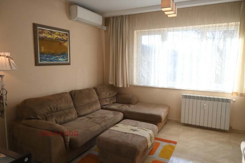 Дава под наем 3-СТАЕН, гр. София, Център, снимка 8 - Апартаменти - 52862375