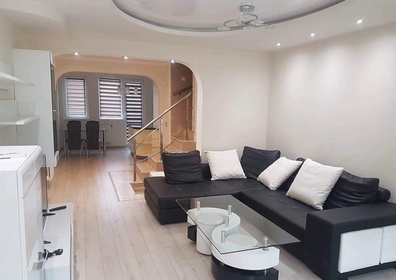 Zu vermieten  2 Schlafzimmer Plowdiw , Marascha , 100 qm | 95922954