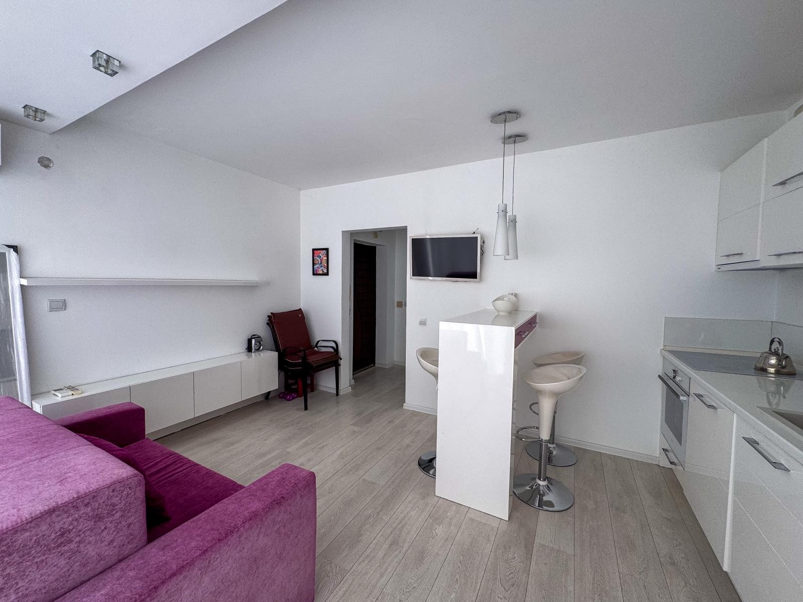 Дава под наем 2-СТАЕН, гр. Бургас, Възраждане, снимка 3 - Апартаменти - 53741516