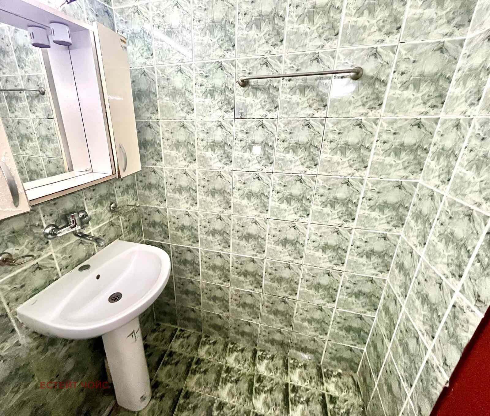 Дава под наем МНОГОСТАЕН, гр. София, Надежда 4, снимка 11 - Апартаменти - 53880424