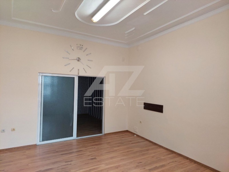 Дава под нем  Офис, град Варна, Център •  850 EUR • ID 21408488 — holmes.bg - [1] 