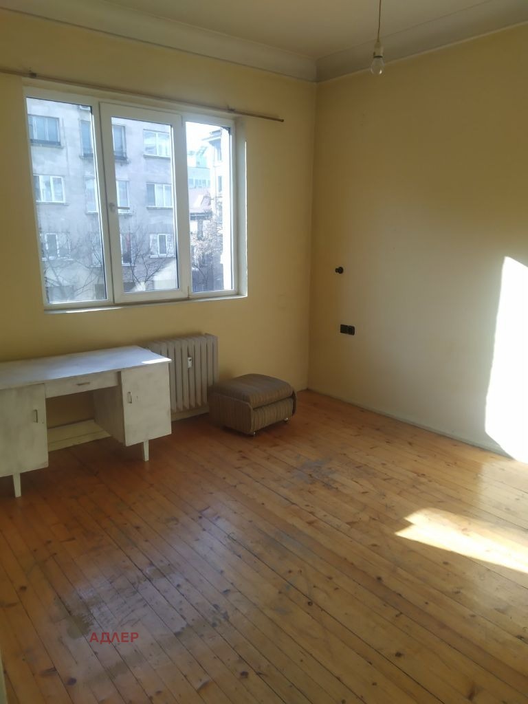 Te huur  Kantoor Sofia , Tsentar , 130 m² | 14943507 - afbeelding [3]