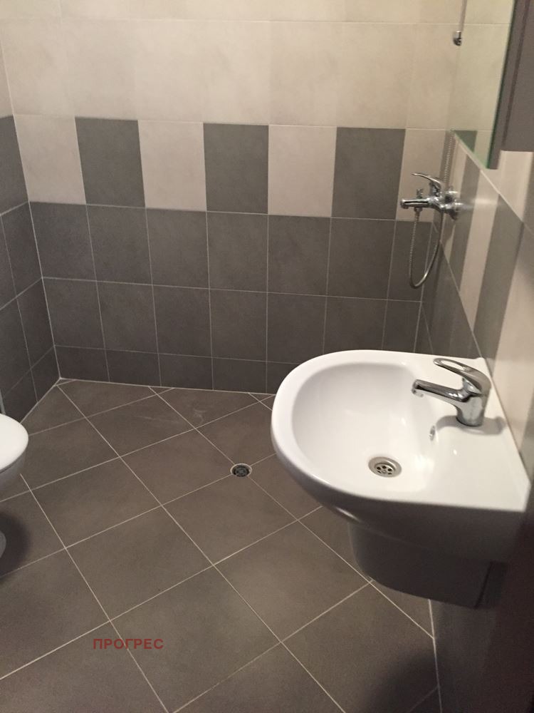 Zu vermieten  1 Schlafzimmer Plowdiw , Sadijski , 60 qm | 97570222 - Bild [8]