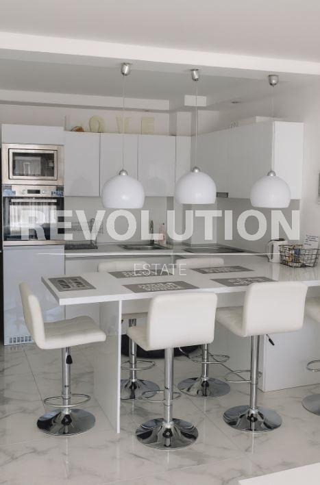 Под наем 2-СТАЕН, град Варна, Колхозен пазар • 575 € • 87017985 — Holmes.bg