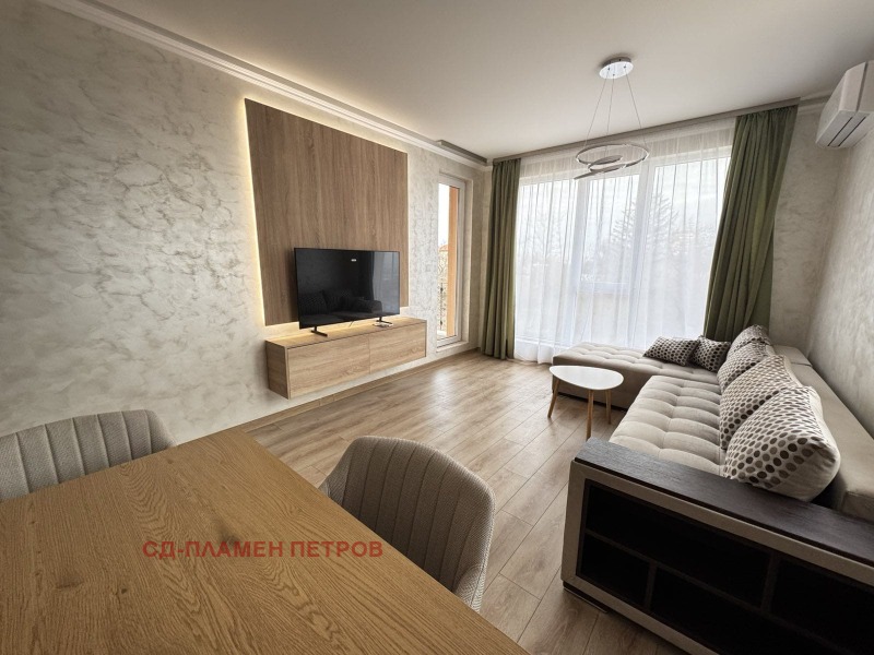 Дава под наем  3-стаен град Шумен , Пазара , 98 кв.м | 73171360 - изображение [2]