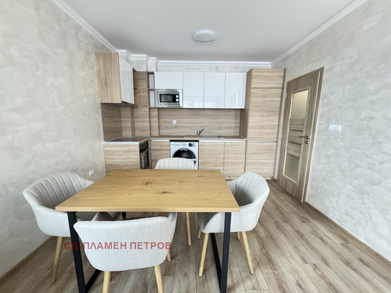 Дава под наем  3-стаен град Шумен , Пазара , 98 кв.м | 73171360 - изображение [4]