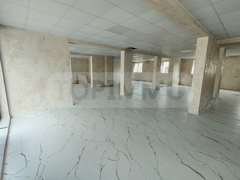Дава под Наем МАГАЗИН в град Варна, Младост 1 - 447 кв.м / 3 200 € » 6 258.66 лв., ТОПИММО