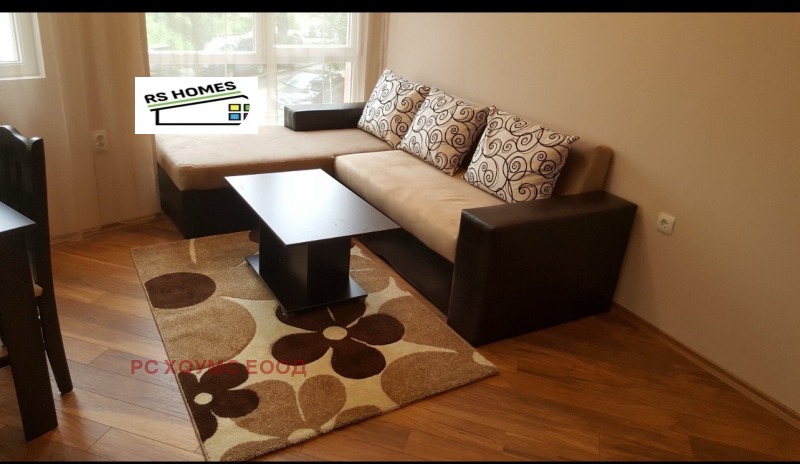 Zu vermieten  1 Schlafzimmer Sofia , Belite brezi , 70 qm | 26822177