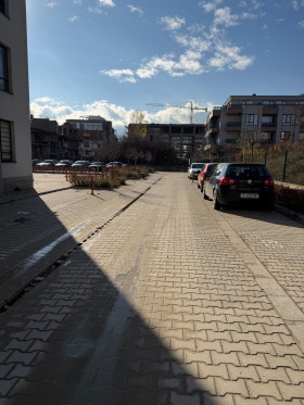 Дава под наем ГАРАЖ, ПАРКОМЯСТО, гр. София, Малинова долина, снимка 2 - Гаражи и паркоместа - 54516217