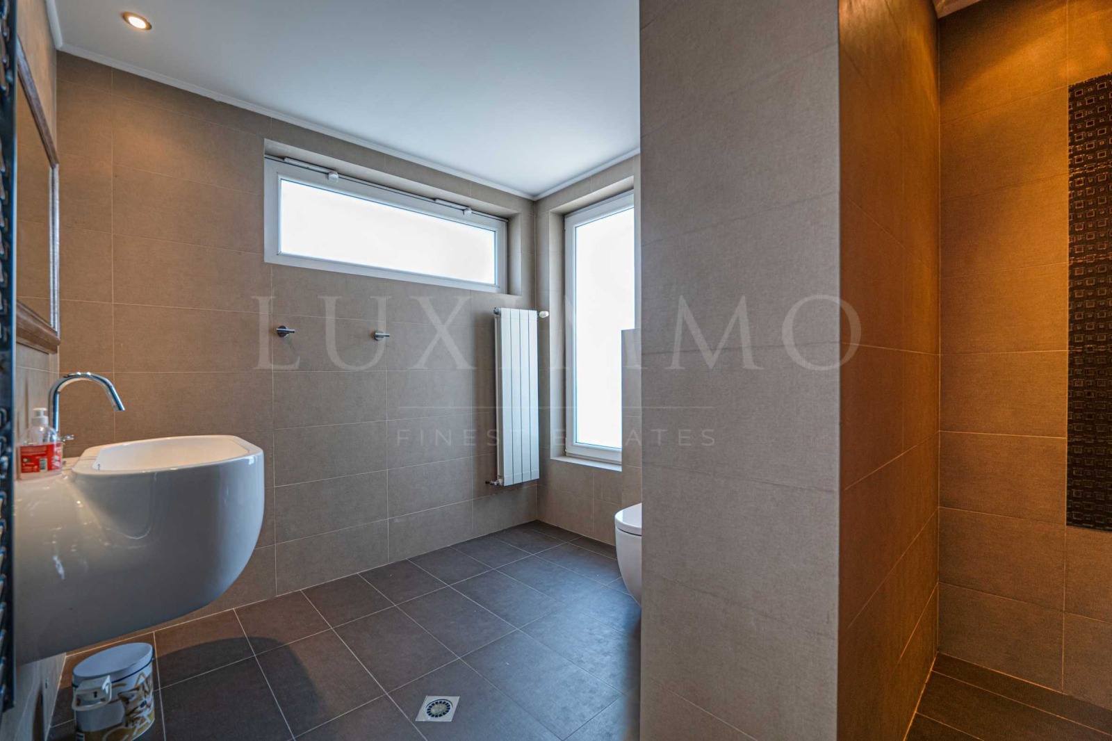Дава под наем 4-СТАЕН, гр. София, Лозенец, снимка 15 - Апартаменти - 55103868