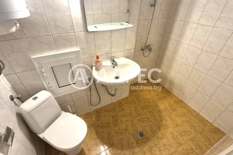 Zu vermieten  2 Schlafzimmer Sofia , Zentar , 90 qm | 40603571 - Bild [12]
