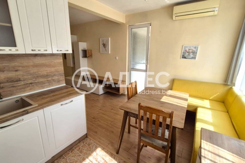 Zu vermieten  2 Schlafzimmer Sofia , Zentar , 90 qm | 40603571 - Bild [4]