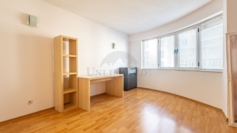 A louer  3 chambres Sofia , Lozenets , 170 m² | 94738745 - image [15]