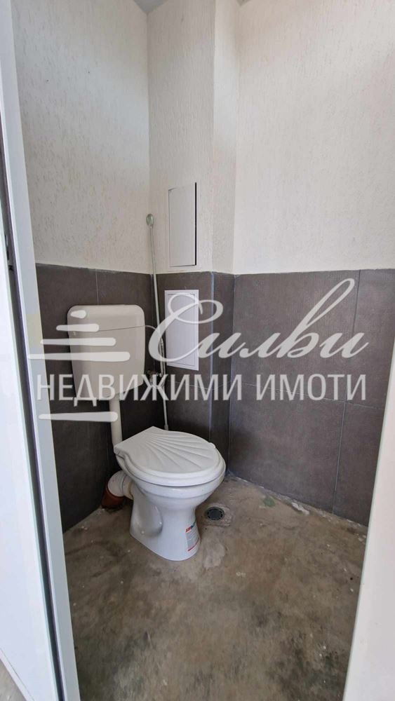 Издаје се  Индустријска зграда Шумен , Промишлена зона , 300 м2 | 84298290 - слика [6]