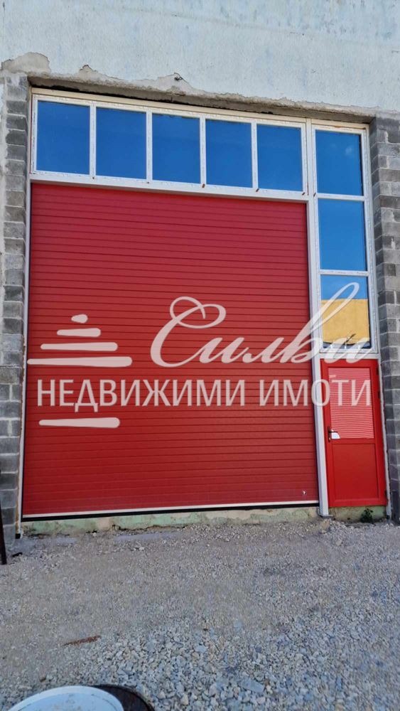 Издаје се  Индустријска зграда Шумен , Промишлена зона , 300 м2 | 84298290 - слика [2]
