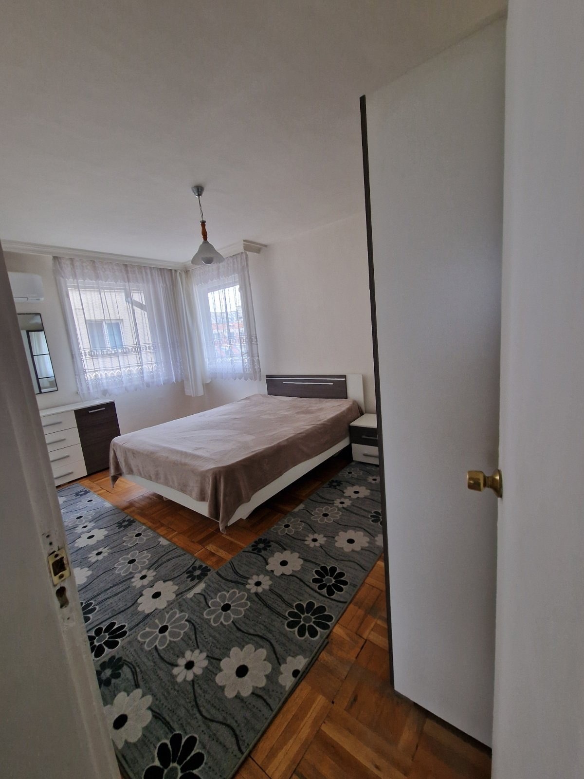 Дава под наем 2-СТАЕН, гр. София, Лагера, снимка 4 - Апартаменти - 53899917