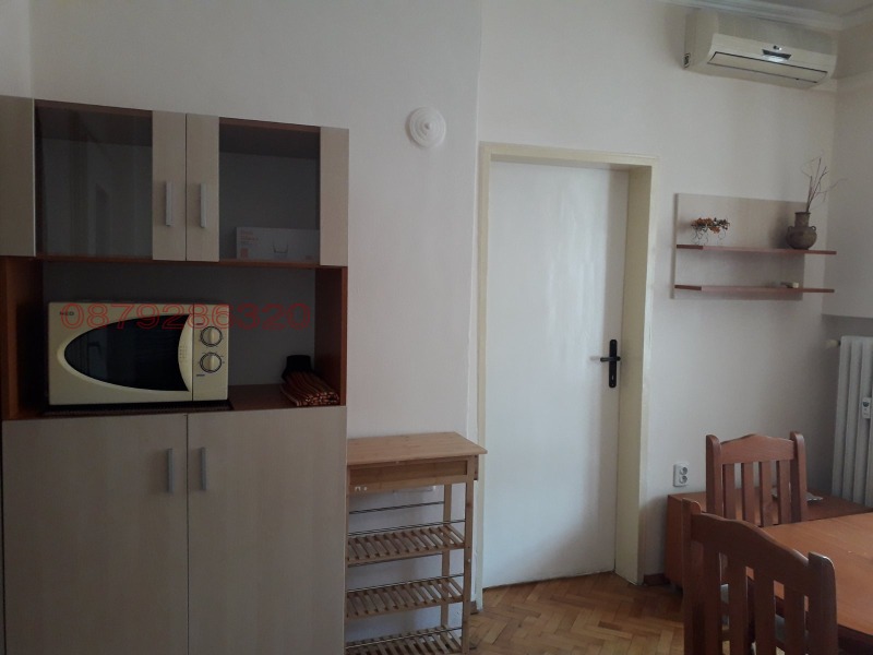 Дава под наем 3-СТАЕН, гр. София, Център, снимка 4 - Апартаменти - 52785163