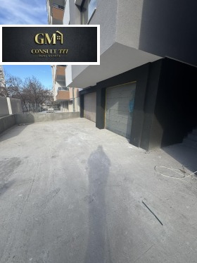 Garage Shirok tsentar, Pleven