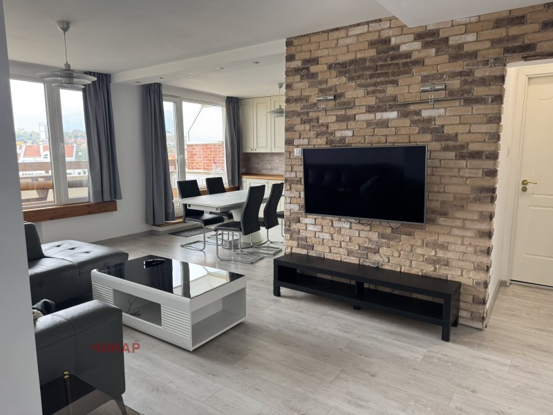 Zu vermieten  2 Schlafzimmer Sofia , Zentar , 91 qm | 14936306
