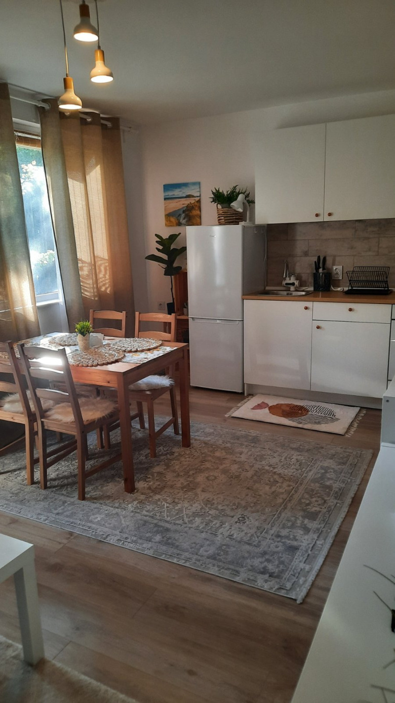 Zu vermieten  1 Schlafzimmer Warna , Sportna zala , 58 qm | 93253702