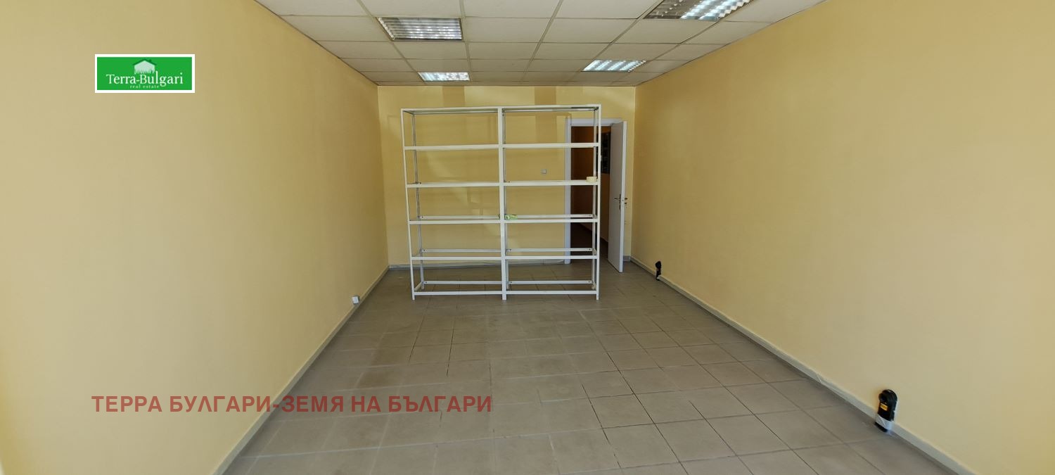 Дава под наем СКЛАД, гр. Перник, Център, снимка 4 - Складове - 53853148