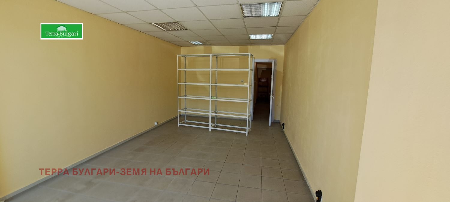 Дава под наем СКЛАД, гр. Перник, Център, снимка 3 - Складове - 53853148