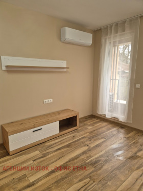 1 dormitorio Poduyane, Sofia 10