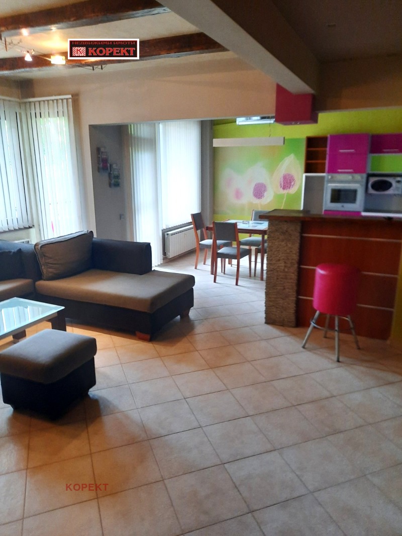 A louer  2 chambres Pleven , Idealen tsentar , 100 m² | 26815301