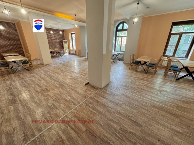 Дава под наем  Заведение град Русе , Център , 370 кв.м | 86321377 - изображение [3]