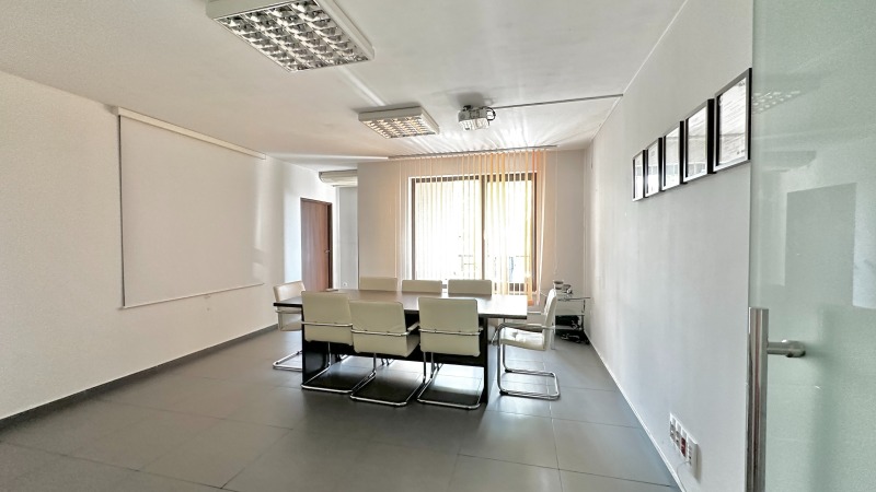 Te huur  Kantoor Sofia , Lozenets , 300 m² | 58699876 - afbeelding [9]