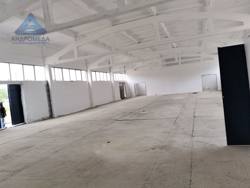 En renta  Almacenamiento Pleven , Industrialna zona - Zapad , 573 metros cuadrados | 95596675 - imagen [4]