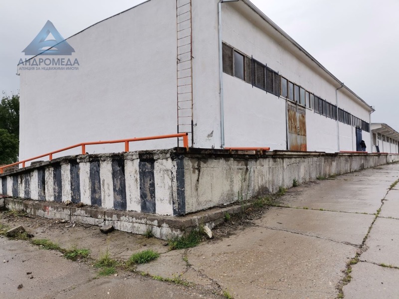 En renta  Almacenamiento Pleven , Industrialna zona - Zapad , 573 metros cuadrados | 95596675