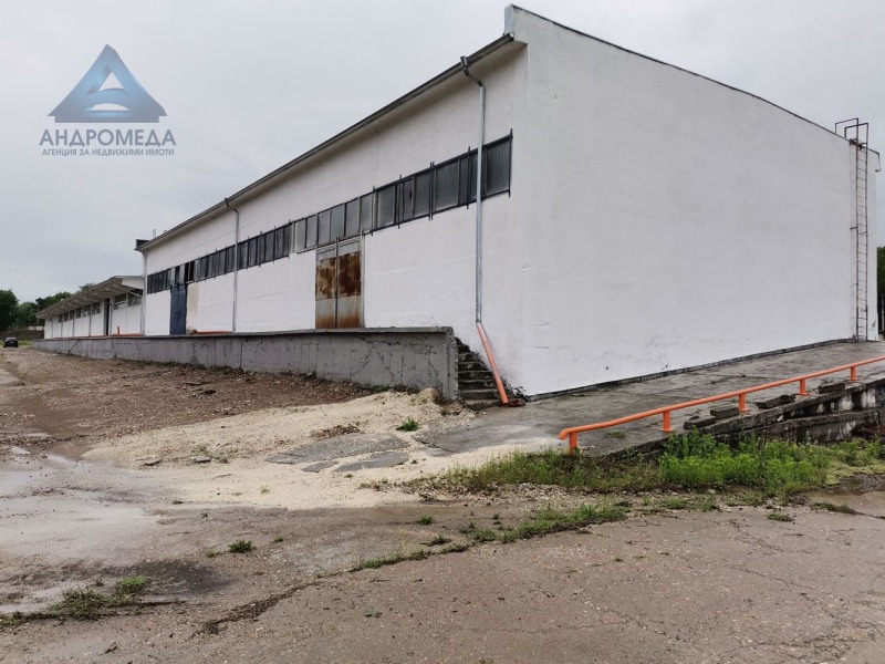 En renta  Almacenamiento Pleven , Industrialna zona - Zapad , 573 metros cuadrados | 95596675 - imagen [2]