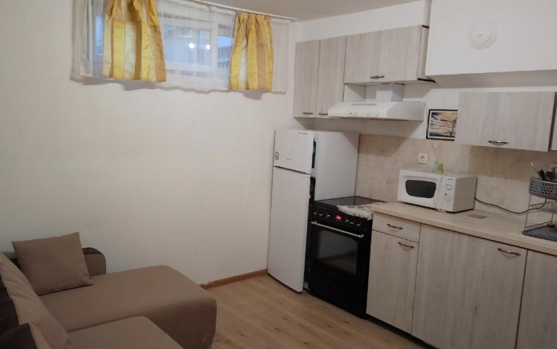 Дава под наем  2-стаен град Пловдив , Център , 50 кв.м | 92887297