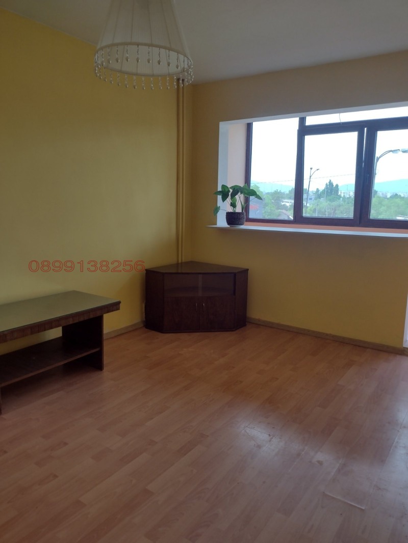 Te huur  Studio Sofia , Nadezjda 4 , 50 m² | 33149625 - afbeelding [4]