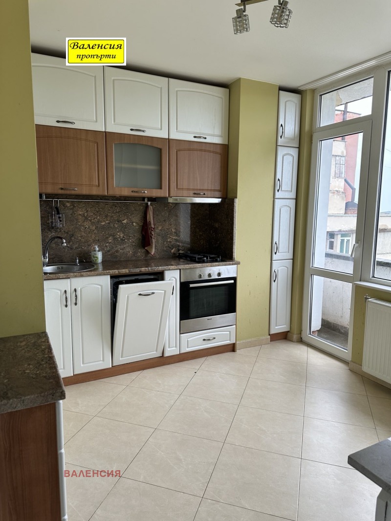 Дава под наем 4-СТАЕН, гр. Враца, Център, снимка 6 - Апартаменти - 53411525