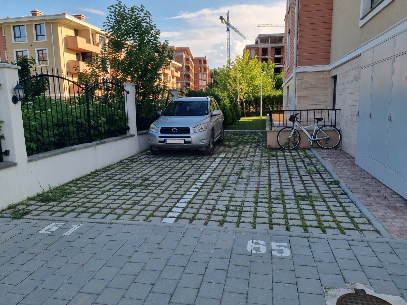 Дава под наем ГАРАЖ, ПАРКОМЯСТО, гр. Пловдив, Южен