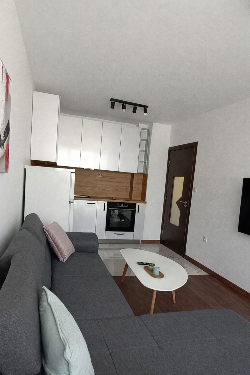 Дава под наем 3-СТАЕН, гр. Пловдив, Кършияка