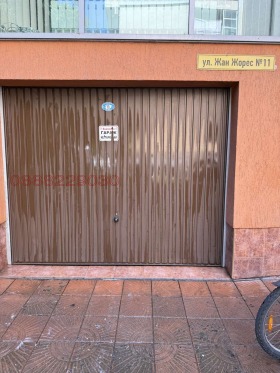 För uthyrning Garage