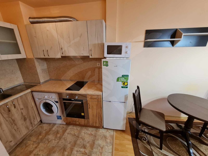 Дава под Наем 2-СТАЕН в град Варна, ВИНС-Червен площад - 56 кв.м / 350 € » 684.54 лв., ЕКС НВД ООД