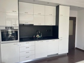 1 chambre Kyutchouk Parij, Plovdiv 1