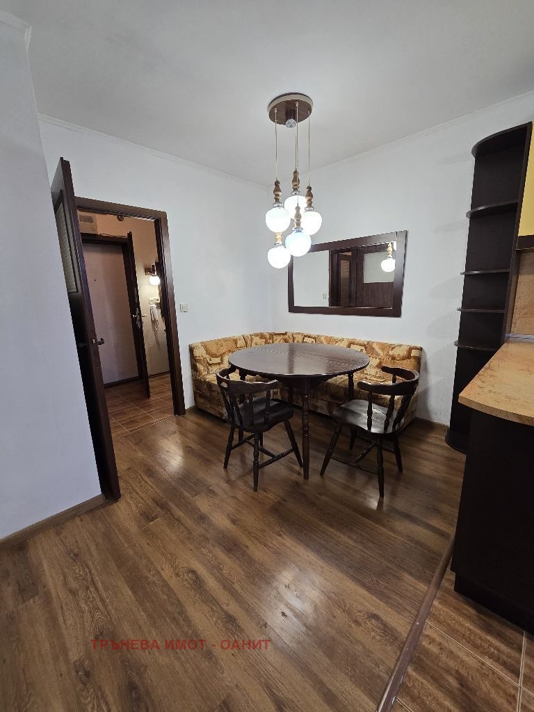 Kiadó  2 hálószobás Sofia , Strelbishte , 100 négyzetméter | 60125718