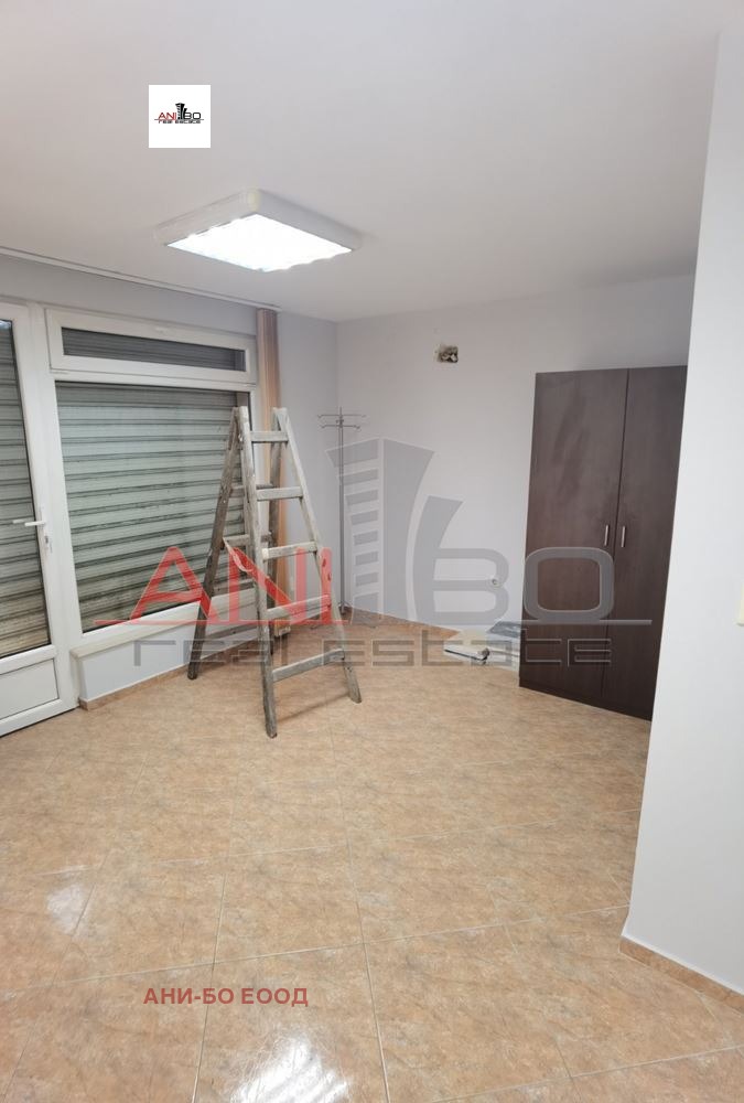 Дава под наем ОФИС, гр. Варна, Зимно кино Тракия, снимка 3 - Офиси - 53765800